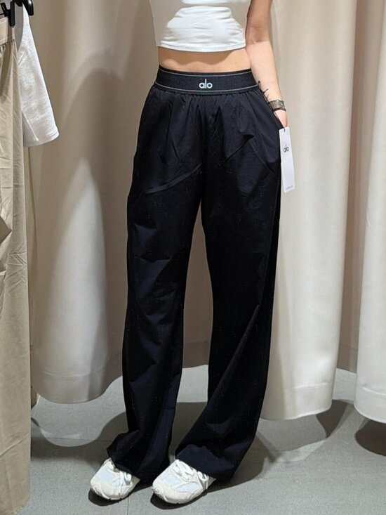 ALO Yoga Pants - 😎ALO Yoga NWT Black Suit Up Trouser Regular Fit 30" Inseam🖤